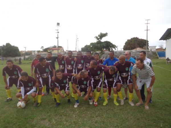 Amarelinho é homenageado em edição especial do Campeonato Os Quarentões.(Imagem:FlorianoNews)