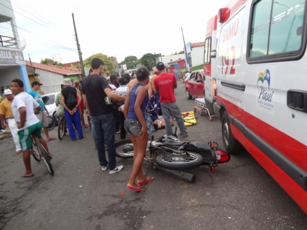 Acidente envolvendo carro e moto na Av. Bucar Neto. (Imagem:FlorianoNews)