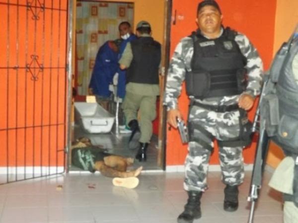 Homem &eacute; morto com 4 tiros a queima roupa.(Imagem:180graus)