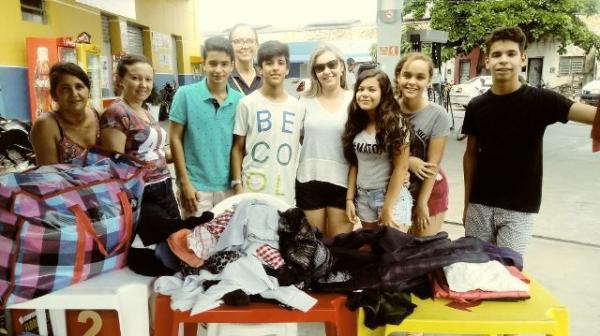 Estudantes realizam 4ª edição do Bazar da Felicidade em Floriano.(Imagem:FlorianoNews)