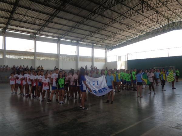 Jogos Interclasses promovem integração entre os alunos da U.E. Bucar Neto.(Imagem:FlorianoNews)