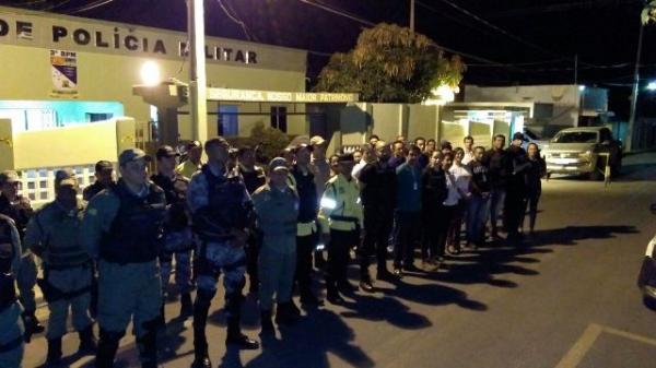 Operação integrada fiscaliza condições de segurança de estabelecimentos em Floriano.(Imagem:Polícia Militar)