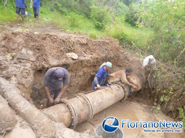 Vazamento de adutora é consertado e distribuição de água começa a ser retomada em Floriano.(Imagem:FlorianoNews)