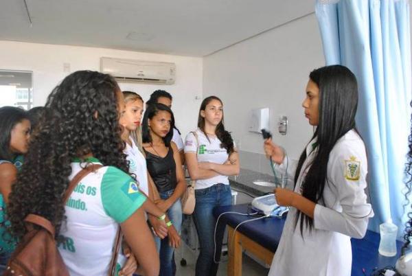 FAESF recebe visita de estudantes por meio de projeto pedagógico.(Imagem:FAESF )