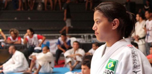 Sarah Menezes quer terminar ano com medalhas no Grand Prix de Clubes e Grand Slam Tóquio.(Imagem:Josiel Martins )
