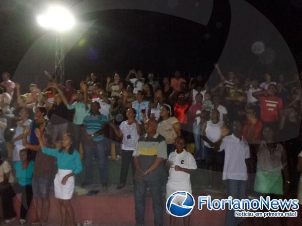 Procissão e missa encerraram os festejos de Nossa Senhora das Graças em Floriano.(Imagem:FlorianoNews)