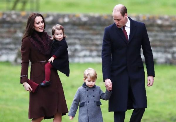 Kate e William, e os filhos Charlotte e George.(Imagem:Andrew Matthews/AP)