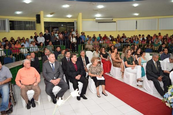 Personalidades são homenageadas com o Titulo de Cidadão Florianense.(Imagem:Waldemir Miranda)