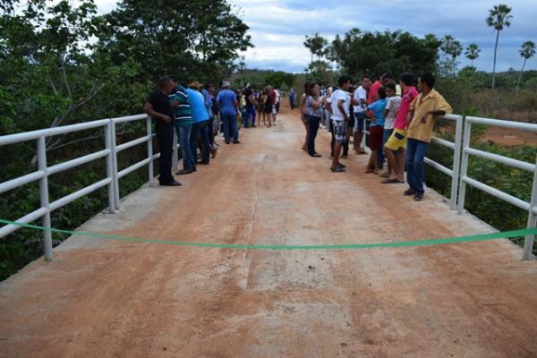  Inaugurada a ponte da Localidade Barra do Coqueiro.(Imagem:Waldemir Miranda)