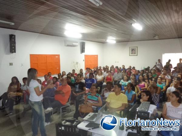 SEMED realizou capacitação com monitores do Programa Mais Educação.(Imagem:FlorianoNews)