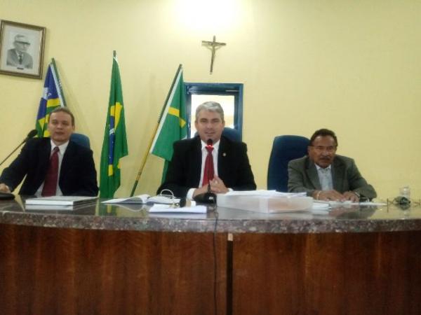 Vereadores Fábio Braga, Maurício Bezerra e Manoel Simplício.(Imagem:FlorianoNews)