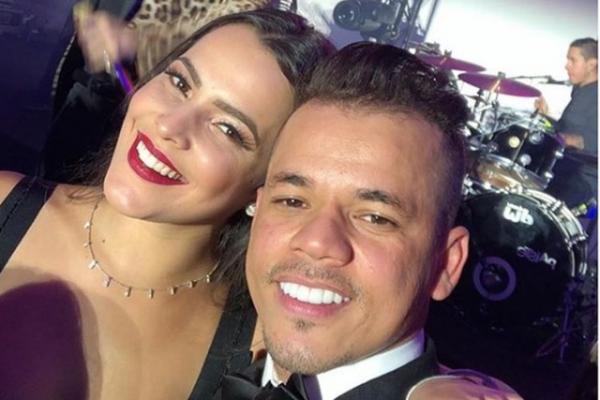 Chega ao fim namoro de Emilly Araújo e empresário de Neymar.(Imagem:Famosidades)