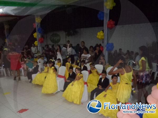 Realizada solenidade de formatura dos alunos do Pré-II da Escola Mega.(Imagem:FlorianoNews)