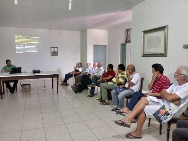 Família e matrimônio são temas de encontro do clero diocesano em Floriano.(Imagem:FlorianoNews)