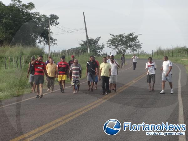 Grupo de homens realizou caminhada até o Santuário de Nossa Senhora da Guia.(Imagem:FlorianoNews)