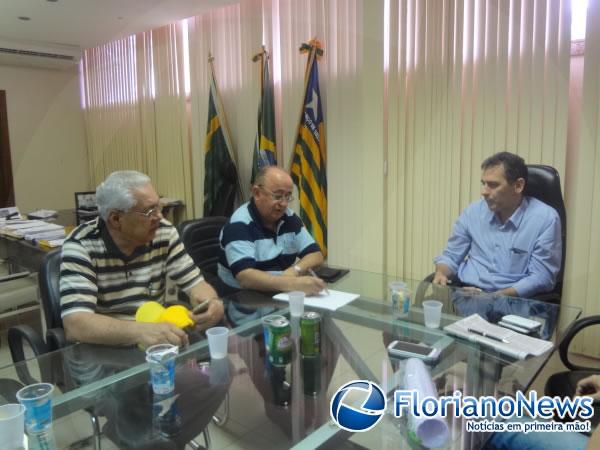 Reunião debate implantação de Curso de Medicina na cidade de Floriano.(Imagem:FlorianoNews)