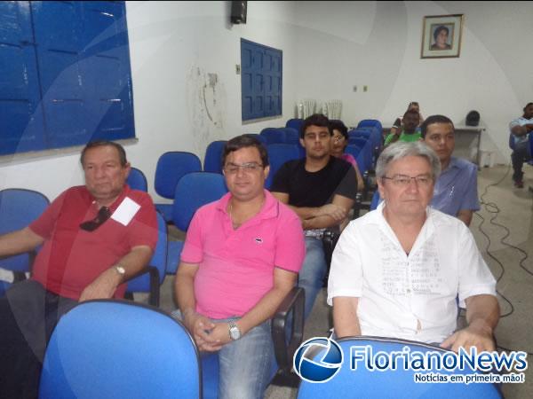 Reunião debate proibição de menores em festas.(Imagem:FlorianoNews)