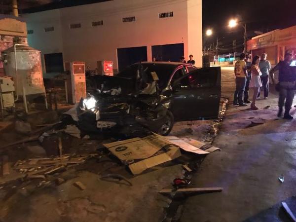 Colisão entre dois veículos deixa um morto no Centro de Floriano.(Imagem:FlorianoNews)