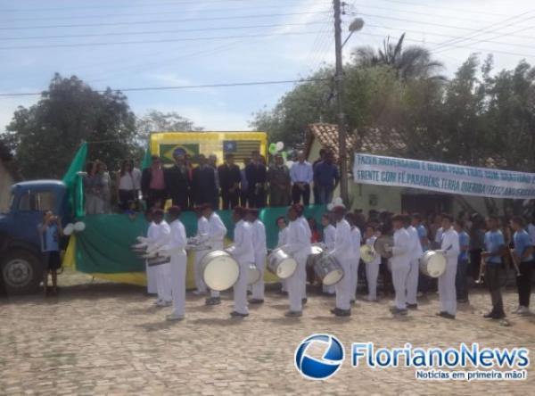 Cerimônia cívica marca aniversário de São Francisco do Piauí.(Imagem:FlorianoNews)