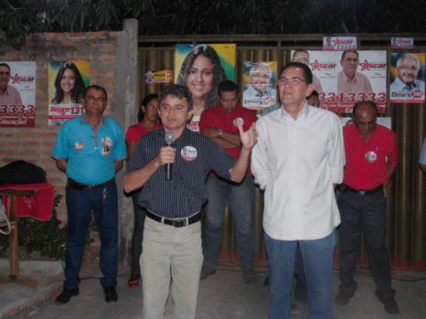 Oscar Procópio realiza palestra no bairro Taboca, em Floriano.(Imagem:Assessoria de Comunicação)