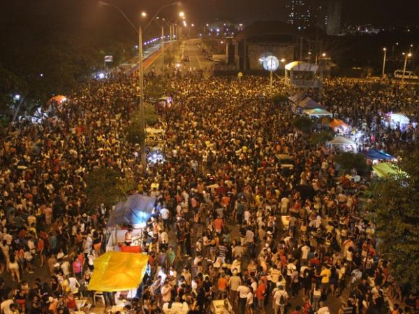 De acordo com a Polícia Militar cerca de 100 mil pessoas participaram do evento.(Imagem:Ellyo Teixeira/G1)