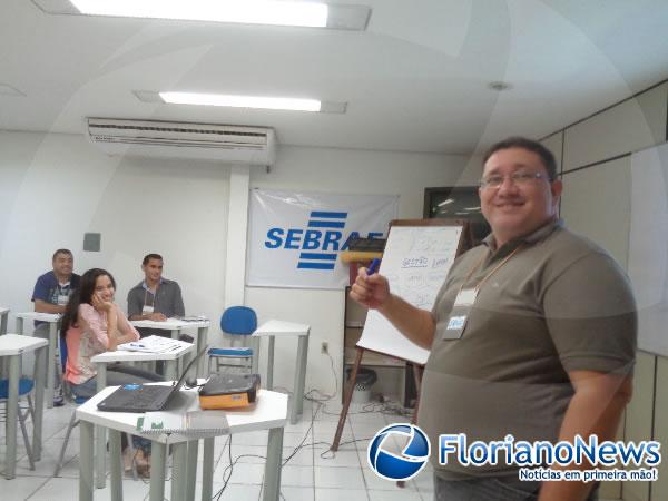 Microempreendedores participam de palestra sobre Planejamento Estratégico.(Imagem:FlorianoNews)