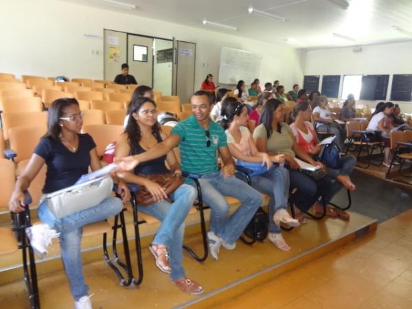 Merendeiras da zona urbana participam de curso de capacitação.(Imagem:FlorianoNNrews)