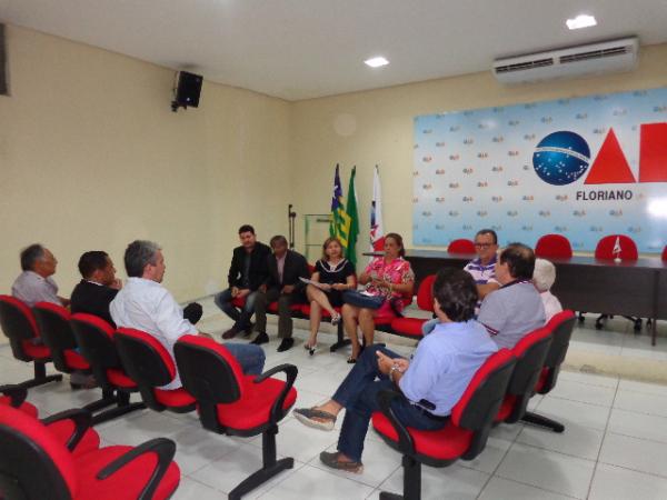 Reunião debate abuso da autoridade em abordagens da PRF em Floriano.(Imagem:FlorianoNews)
