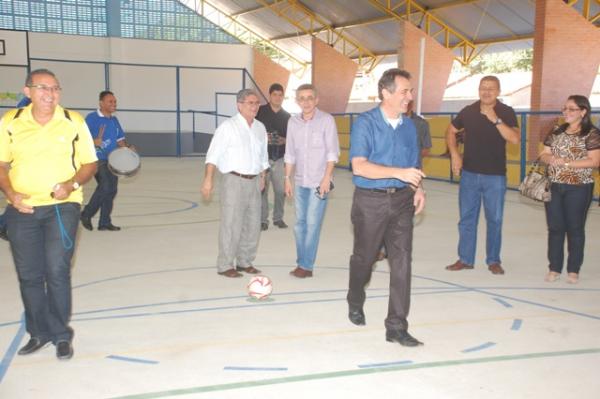 Escola Municipal José Francisco Dutra ganha Quadra Coberta.(Imagem:Secom)