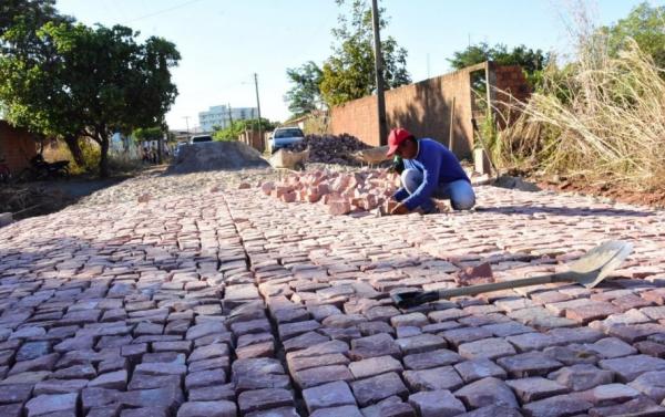 Retomada de obras do calçamento no Cajueiro II(Imagem:Secom)