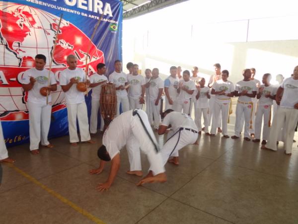 Abadá Capoeira realizou batismo e troca de cordas em Floriano.(Imagem:FlorianoNews)