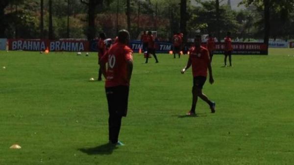 O Imperador mostrou categoria no treino do Flamengo. (Imagem:Diogo Dantas / Extra )