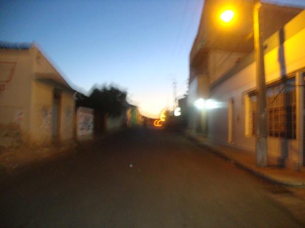 Amanhecer na Rua Clementino Ribeiro - Amarelinho rumo a Rádio Difusora(Imagem:Amarelinho)