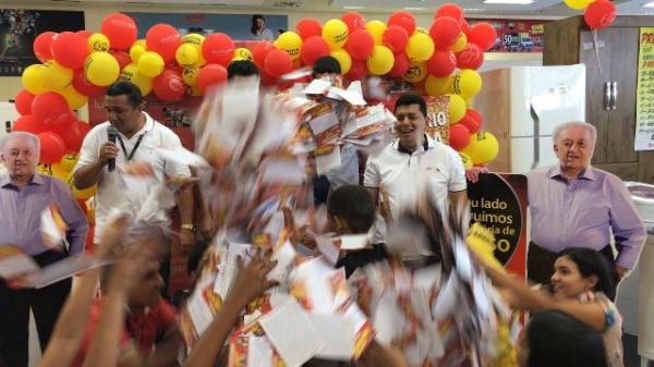 Armazém Paraíba realiza 6°sorteio de aniversário dos 60 anos em Floriano.(Imagem:FlorianoNews)