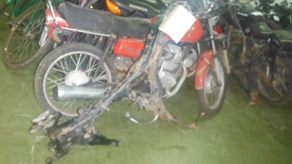 PM encontra chassi de moto abandonado em Floriano.(Imagem:FlorianoNews)