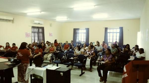 Professores decidem pela continuidade do movimento grevista em Floriano.(Imagem:FlorianoNews)