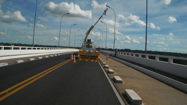 Ponte que liga Floriano e Barão de Grajaú recebe sistema de iluminação.(Imagem:FlorianoNews)