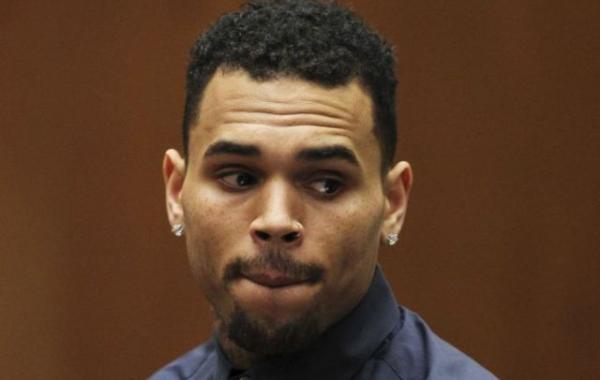 Chris Brown é preso após ameaçar mulher com arma.(Imagem:Divulgação)