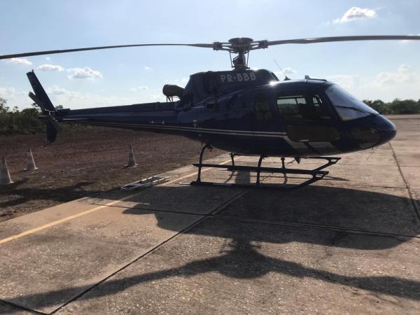 Helicóptero utilizado com os suspeitos de tráfico de drogas no Piauí.(Imagem:Divugação/Polícia Civil)