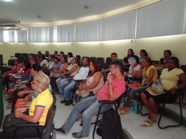 Assembleia geral do SINSPEM-FLO discute audiência com Poder Público Municipal.(Imagem:FlorianoNews)