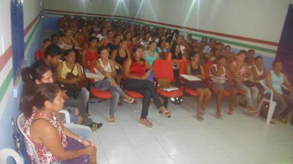 Merendeiras de Barão de Grajaú participaram de treinamento sobre de manipulação de alimentos.(Imagem:FloriaoNews)