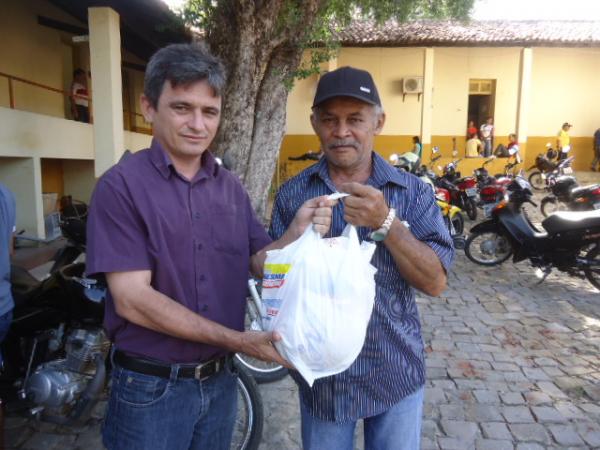 Prefeitura de Floriano faz entrega de sementes para produtores rurais.(Imagem:FlorianoNews)