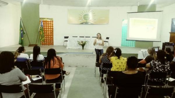 Formação do Educacenso reúne técnicos escolares da rede privada de Floriano.(Imagem:FlorianoNews)