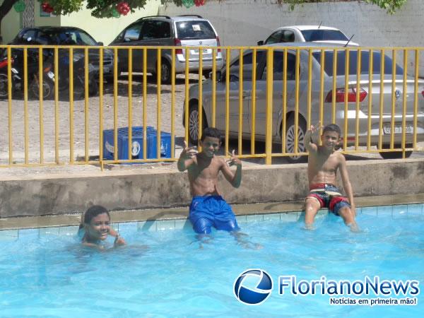 Docentes da rede privada comemoraram o Dia do Professor em manhã de lazer.(Imagem:FlorianoNews)