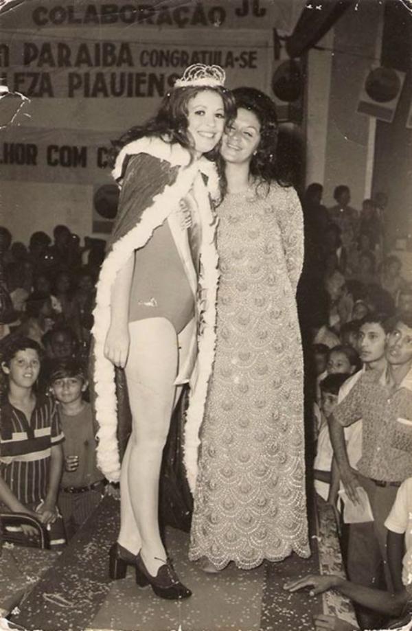 Fátima Macedo ao ser eleita Miss Piauí 1971.(Imagem:Divulogação)