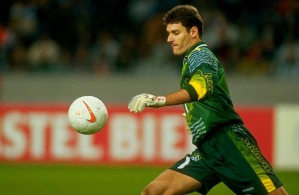 Carlos Germano defendendo a seleção brasileira em 1996.(Imagem:Getty Images)