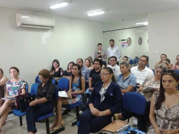 Enfermagem de Picos apresenta condições de trabalho para diretoria do Coren-PI.(Imagem:Ícone Comunicação)