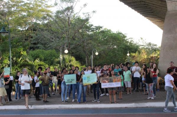 Protesto em defesa da Amazônia na cidade de Teresina (PI).(Imagem:Gilcilene Araújo/G1 PI)