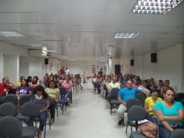 Professores da rede estadual e municipal participam de capacitação do SINTE-PI.(Imagem:FlorianoNews)