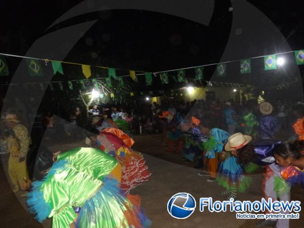 Festival de quadrilhas é realizado pelo Repórter Amarelinho na localidade Morrinhos.(Imagem:FlorianoNews)